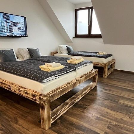 Apartman Kuga Mikulov Exterior foto