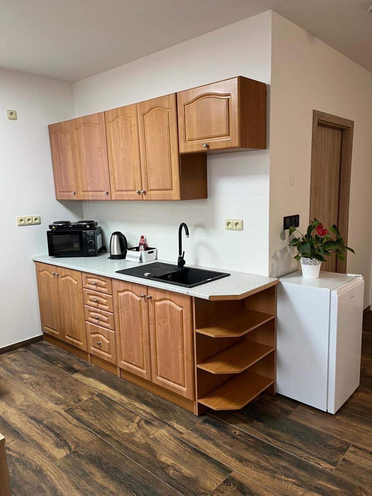 Apartman Kuga Mikulov Exterior foto